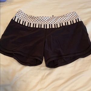 Lululemon groovy run shorts